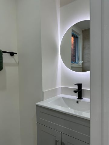 For Lease - 210 Dearborn Avenue, Oshawa, Ontario - Photo 4