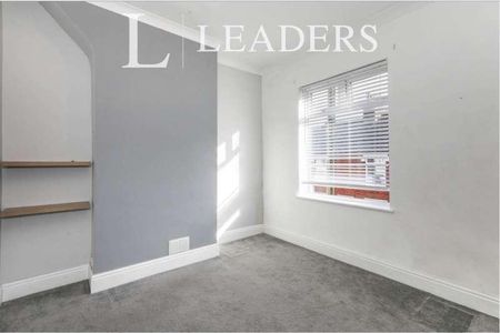 Turner Street; Northwood;, ST1 - Photo 3