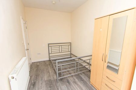 Bedsit, Vecqueray St, CV1 - Photo 3