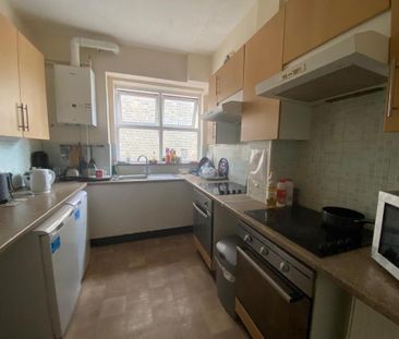 1 bedroom in a house share to rent - Photo 3
