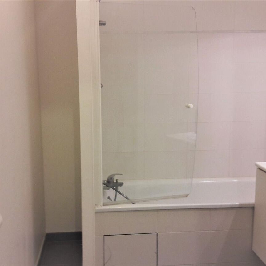 location Appartement T2 DE 42.28m² À LE CHESNAY - Photo 1