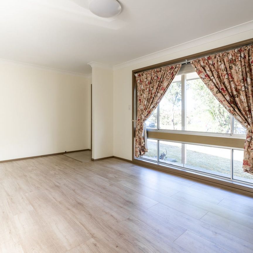 10 Wagtail Crescent, Ingleburn, NSW 2565 - Photo 1