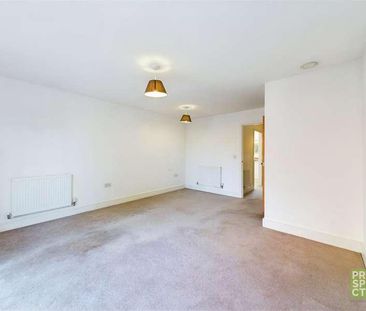 Kenley Place, Farnborough, Hampshire, GU14 - Photo 4