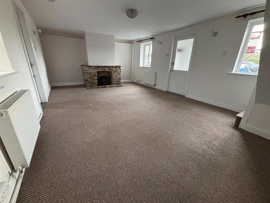3 bedroom terraced house to rent - Photo 1