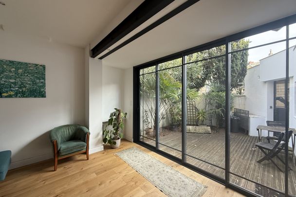 A louer en bail meublé - maison 3 chambres avec jardin / ter - Photo 1