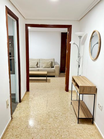Bright Double Room in Camins al Grau - Photo 5