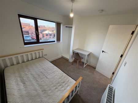 Wike Gate Road, Doncaster, Thorne - Photo 5