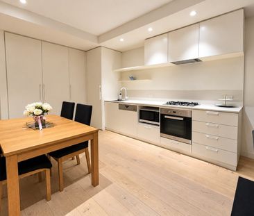 Fully Furnished Two-Bedroom Apartment in Prime South Yarra Location - Photo 3