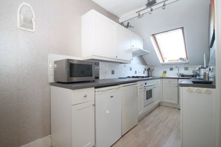 Hatchlands Road, RH1 - Photo 3