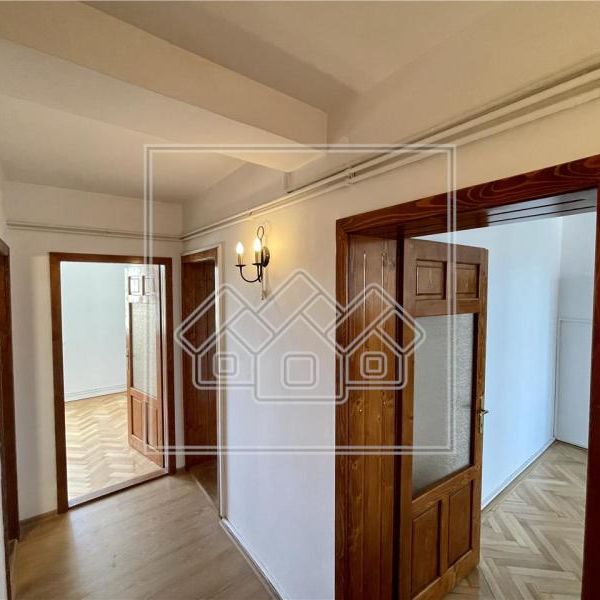 Apartament de inchiriat in Sibiu - 3 camere - Ultracentral - Photo 1