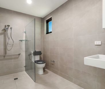 Ground Floor - As new studio in a small boutique complex - Photo 3