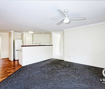MODERN STREET-FRONT COTTAGE – EASY-CARE LIVING! AVAILABLE NOW. - Photo 2