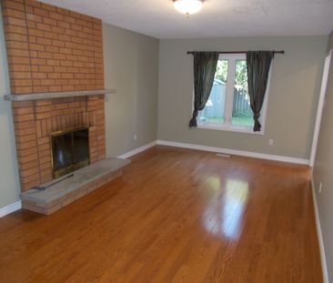 For Lease - 2208 Golden Briar Trail, Oakville, Ontario - Photo 3