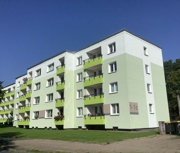 Teilsanierte und helle 3 Zimmer-Wohnung mit Balkon - Foto 1