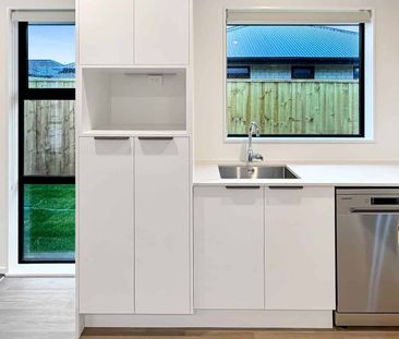 ROLLESTON - BRAND NEW THREE BEDROOM HOME IN ARBOR GREEN - Photo 3