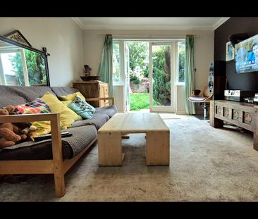 Room in a Shared House, Fawcett Close, SW16 - Photo 5
