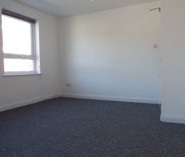 Market Place, UTTOXETER - Photo 3