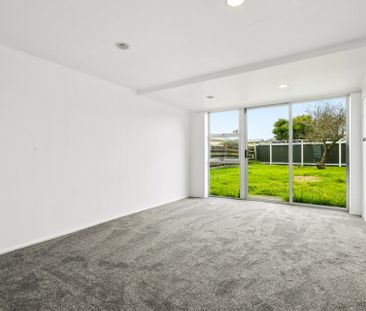 Versatile Family Living in Rosehill - Photo 4