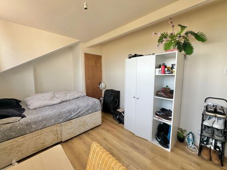 44 Armley Ridge Road, LS12 - Photo 4