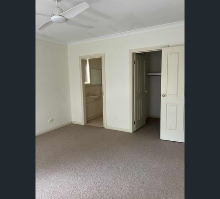 1/37 Peel Street, Berwick, Vic 3806 - Photo 3