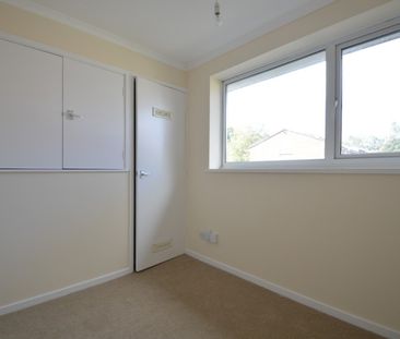 2 bedroom House - NURSERY GARDENS, WELWYN GARDEN CITY. - Photo 5