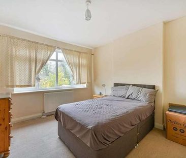 Kenilworth Road, Stoneleigh, KT17 - Photo 4