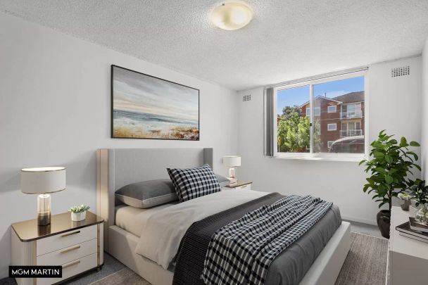 MGM MARTIN - UPDATED TWO BEDROOM APARTMENT - Photo 1