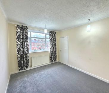 2 bedroom maisonette to rent - Photo 4