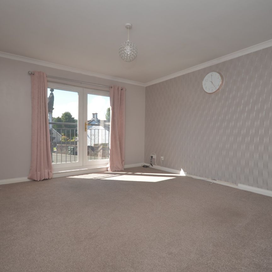 Flat 1/1 Main Street - Photo 1