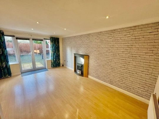 Page Avenue, NG5, Property for rent - Photo 1