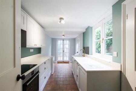 3 bedroom terraced house to rent - Photo 4