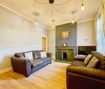 3 bedroom Mid Terraced House to let - Photo 1