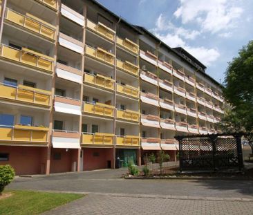 1 Raum Wohnung für Senioren mit Einbauküche und Anschluss an die Be... - Foto 1