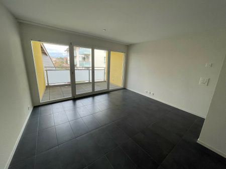 2.5-room apartment on the 1st floor - Photo 2