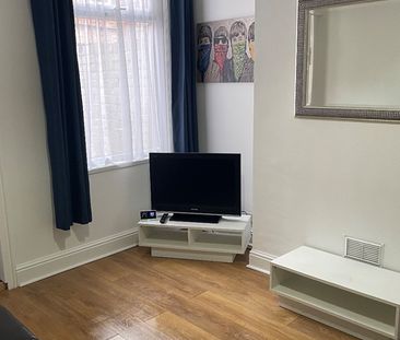 3 Bed Terraced House, Wavertree, L15 - Photo 1