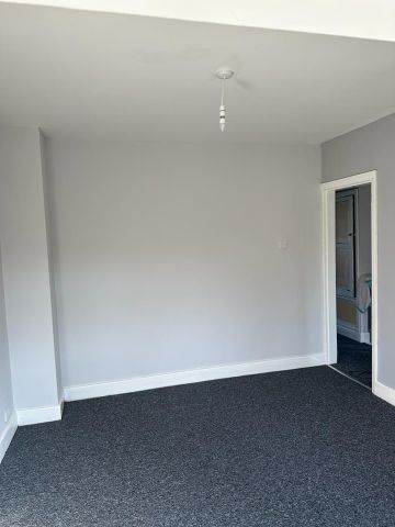 3 Bed Semi-Detached House, Falmouth Road, B34 - Photo 4