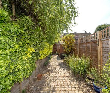 3 bedroom maisonette to rent - Photo 5