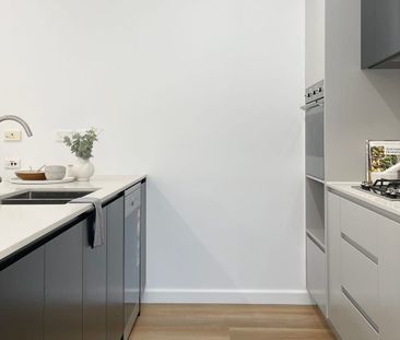 Fully Renovated 3 Bedroom home - Photo 3