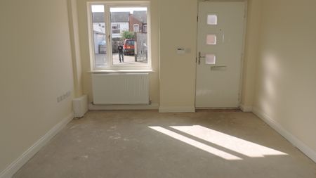 4 Bed Mid Terrace Meynell Road Leicester LE5 - Ace Properties - Photo 3