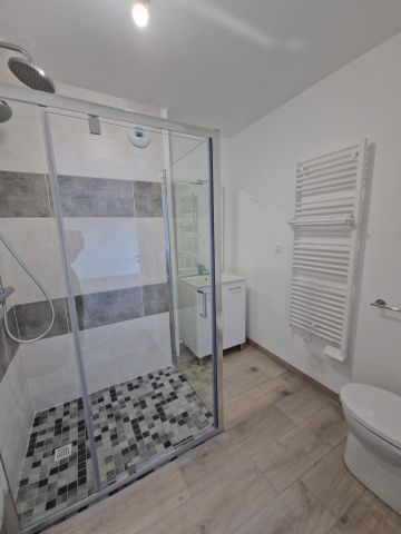 A LOUER - APPT. TYPE 3 MEUBLE NEUF - Photo 5