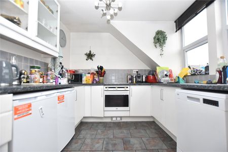 Burgoyne Road, London, SE25 - Photo 4