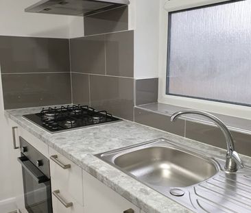 1 Bed Flat, Green Street, E7 - Photo 6