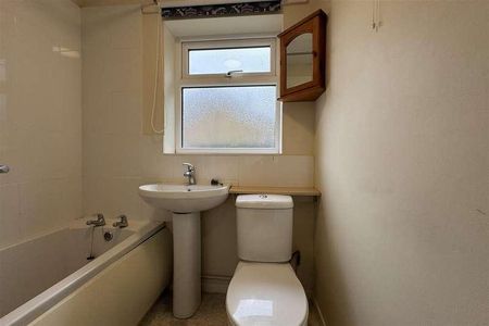 Gorse Close, Lakenheath, IP27 - Photo 5