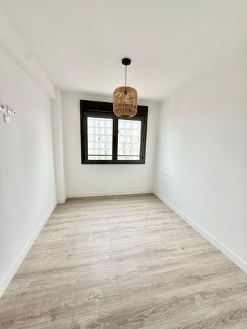 3 room luxury Flat for rent in Valencia, Spain - Photo 3