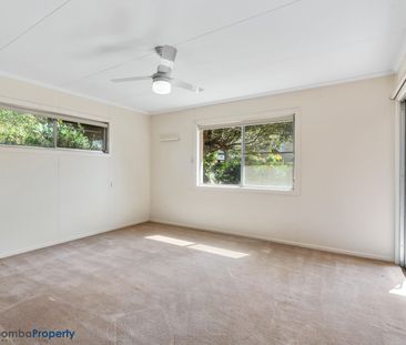 MASSIVE HOME ON RANGE ESCARPMENT - Photo 4