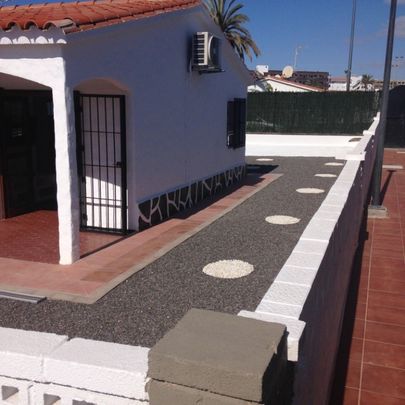 Eck- Bungalow mit 2 Schlafzimmer und geschlossener großer Terrasse - Photo 1