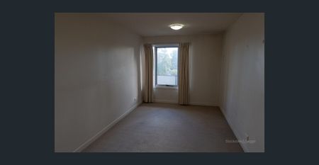 LARGE OPEN PLAN 1 BEDROOM APARTMENT! - Photo 3