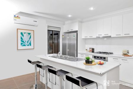 Stunning Family Home - Photo 4