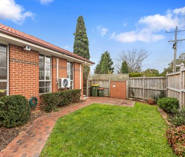 Exceptional and Low Maintenance Single Level Villa! - Photo 6