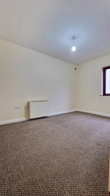 20b Church Street, BT25, Dromore - Photo 1